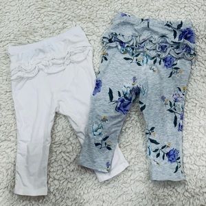 Old Navy Bottoms - Two baby leggings with ruffles Old Navy Bottoms - Two baby leggings with ruffles